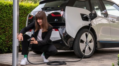 Bosch wprowadza pierwszy na świecie kabel do ładowania elektrycznych samochodów  ...