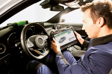 Centralny dostęp do zabezpieczonych danych pojazdu za pośrednictwem Bosch Secure ...